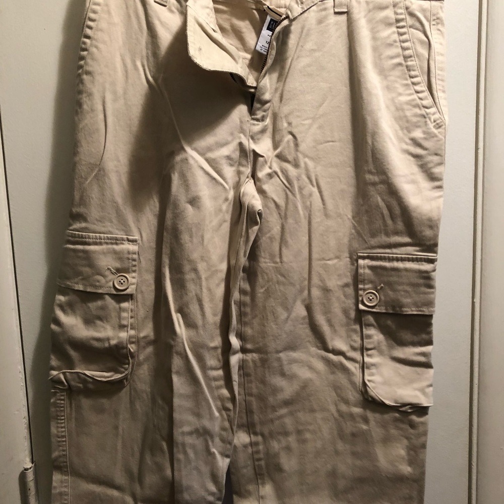 Gap Capris